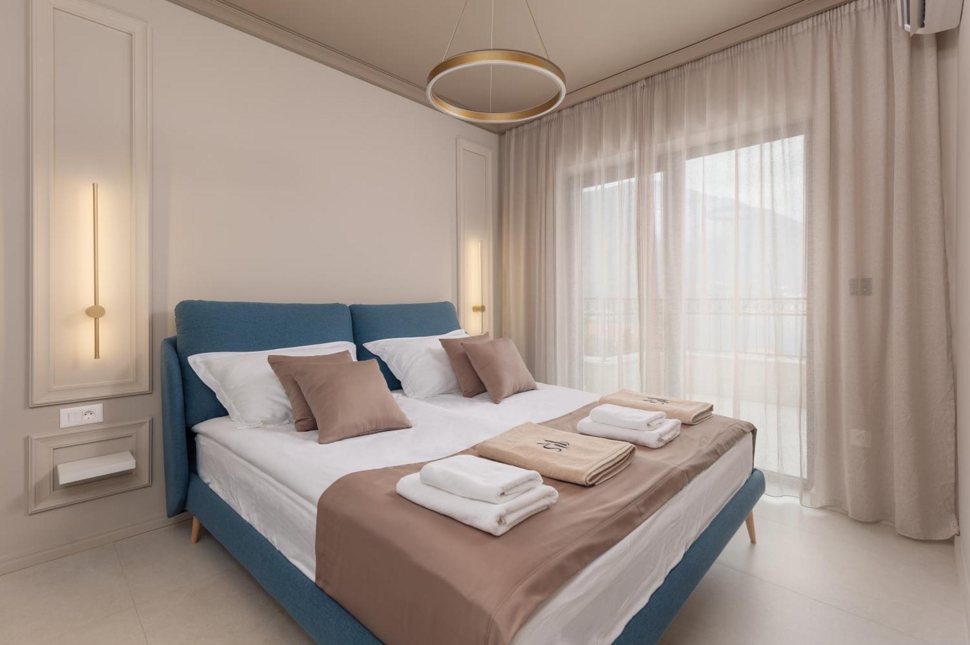 Apartment Saint Matthew Place Dobrota